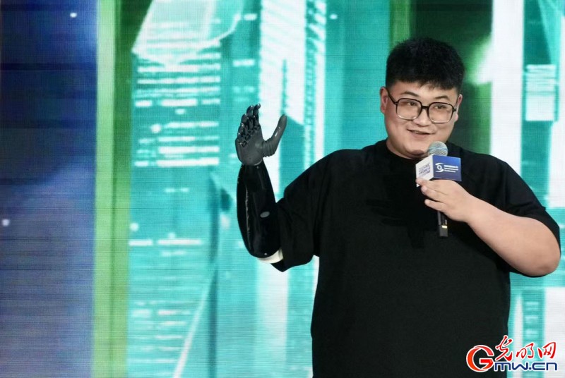 亚太峰会观察：走进烟火人间，AI有了温度