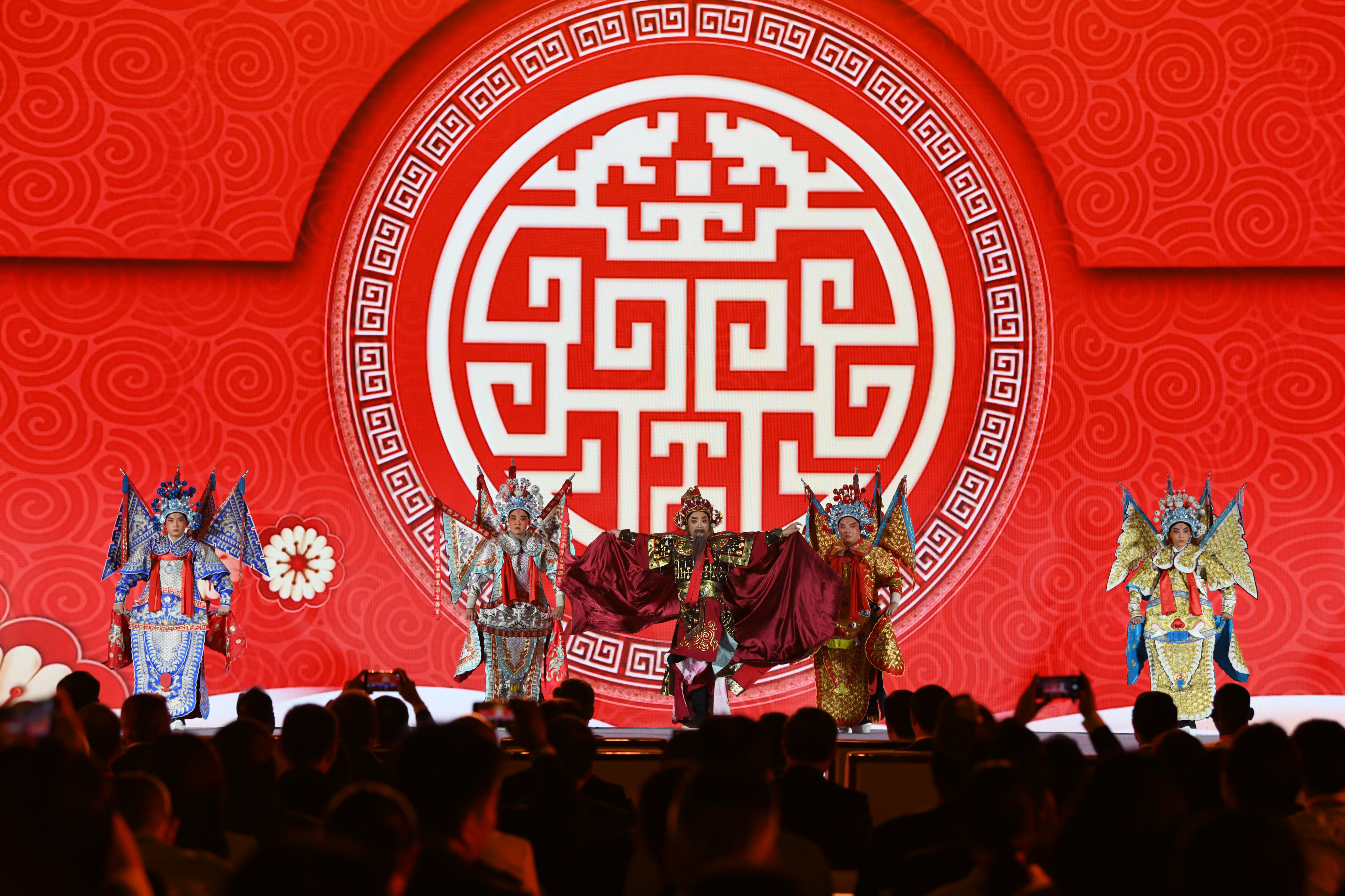 高清大图来了！一组图带你回顾2026世界互联网大会数字丝路发展论坛的精彩剪影！