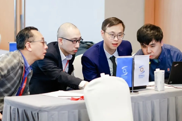 开在香江之畔的这个“班”，为何不一般？