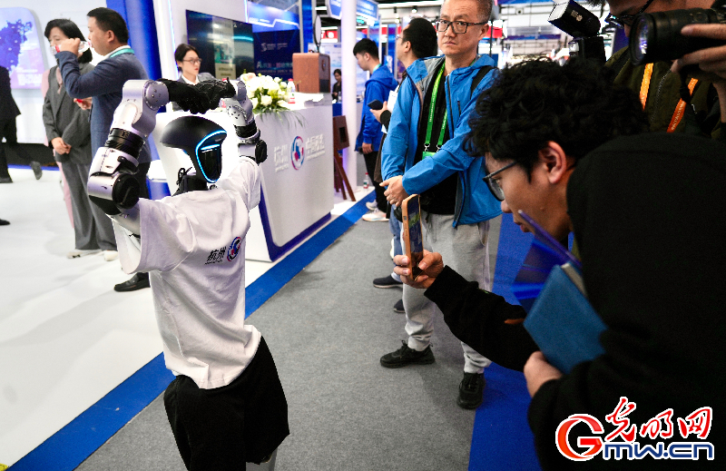 【乌镇视窗】互联网之光博览会丨洞察AI新局，智启数智未来