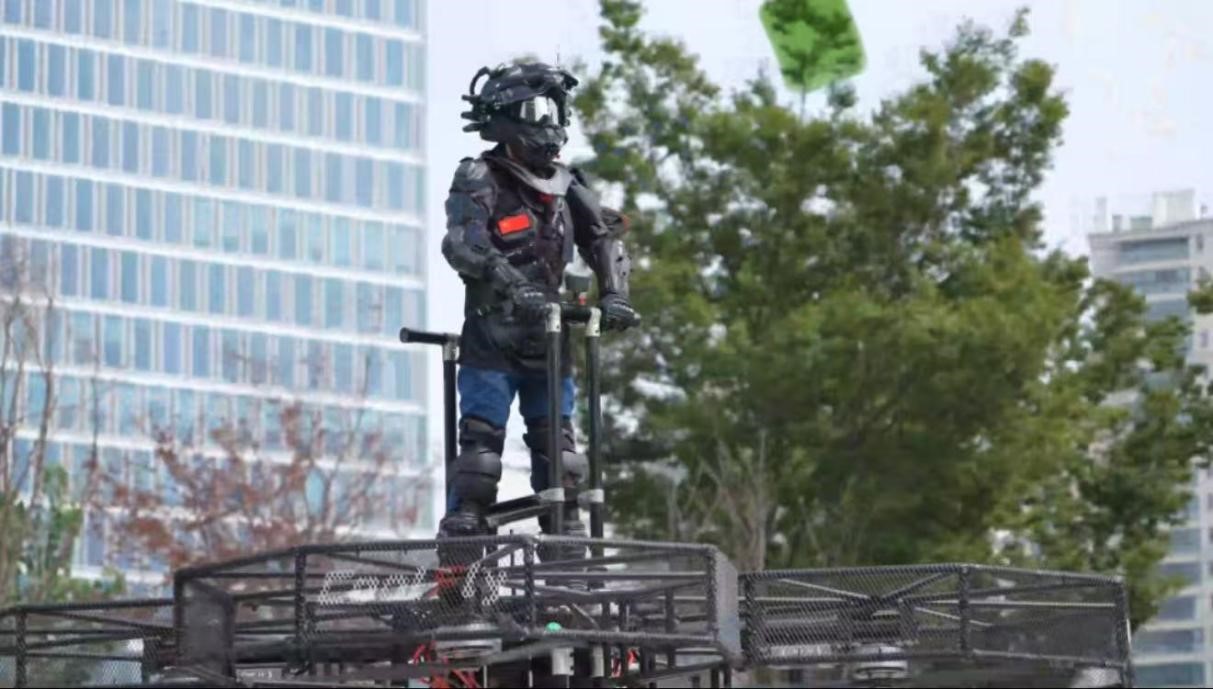 “神奇装备”上新啦!智能机器人让未来生活不再遥远