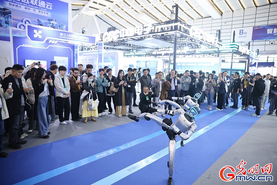 【乌镇视窗】2025年世界互联网大会“互联网之光”博览会开幕 乌镇再启数智之约