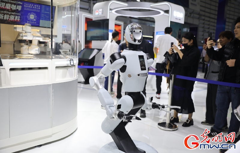 【乌镇视窗】互联网之光博览会|机器人带来的温暖与趣味