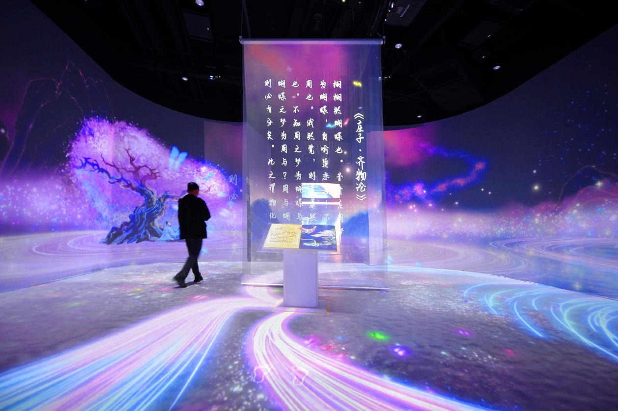 VR产业：千亿规模背后的瓶颈与突破