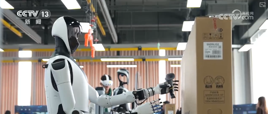 “AI+”丰富多元“更新”现象遍布千行百业 中国AI“加速跑”迈入应用爆发期