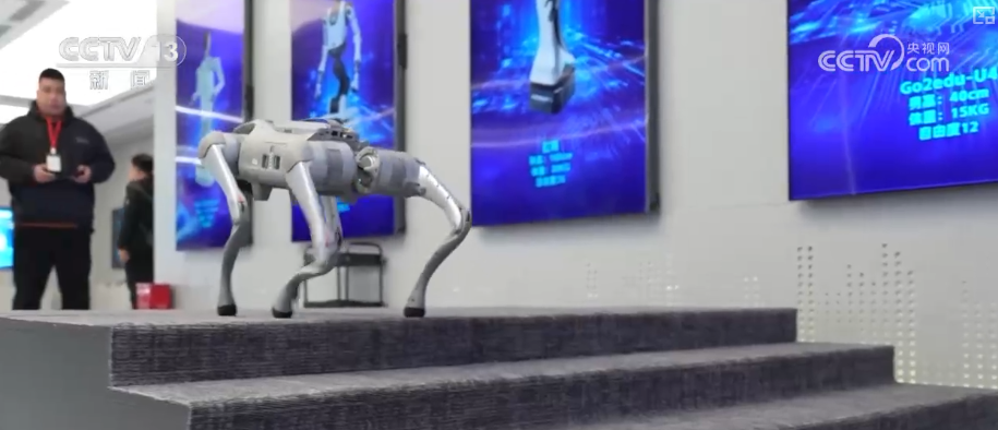 “AI+”丰富多元“更新”现象遍布千行百业 中国AI“加速跑”迈入应用爆发期