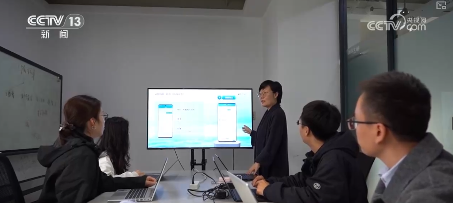 “AI+”丰富多元“更新”现象遍布千行百业 中国AI“加速跑”迈入应用爆发期