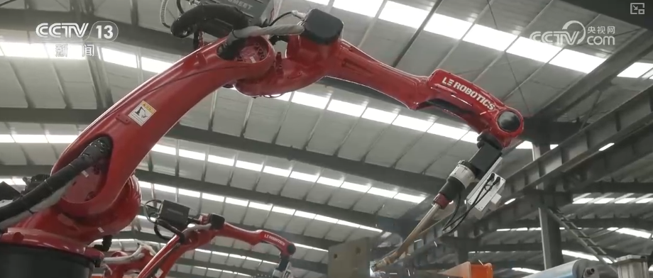 “AI+”丰富多元“更新”现象遍布千行百业 中国AI“加速跑”迈入应用爆发期